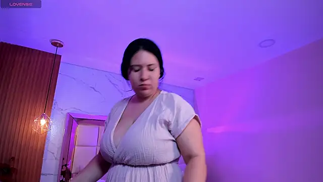 zoes milee online show from March 2026 11:27:02 AM