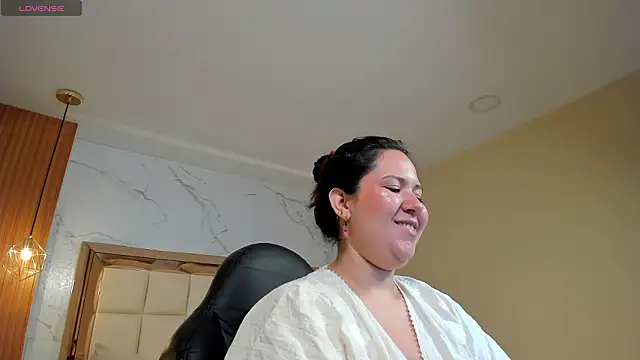 zoes milee online show from March 2026 11:47:01 AM