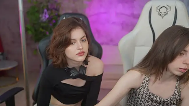 Snapshot of Lika_Secret_ chatting on January 2025 03:50:01 PM Lika Secret online show from January 2025 03:50:01 PM