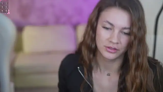 Snapshot of Lika_Secret_ chatting on February 2025 11:37:02 PM Lika Secret online show from February 2025 11:37:02 PM