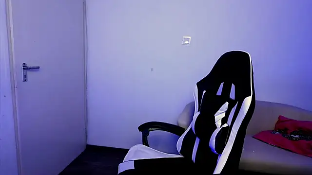 ShyHotNerd online show from November 2025 01:15:02 AM