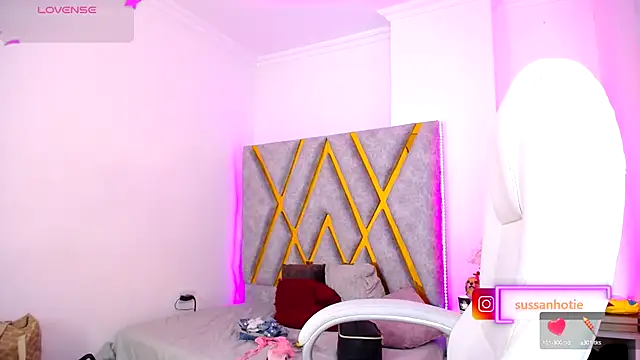 SussanHottye1  online show from October 2025 11:30:01 AM