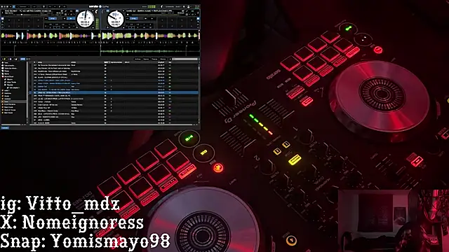 Snapshot of vittote chatting on February 2025 05:40:02 PM vittote online show from February 2025 05:40:02 PM