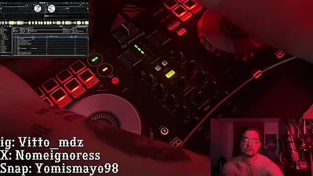 Snapshot of vittote chatting on February 2025 08:47:01 PM vittote online show from February 2025 08:47:01 PM