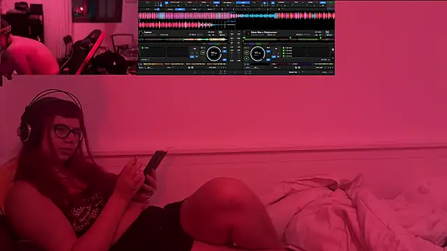 Snapshot of vittote chatting on October 2025 09:12:02 PM vittote online show from October 2025 09:12:02 PM