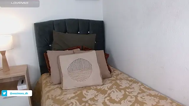 Veronica simons online show from February 2025 09:17:01 PM