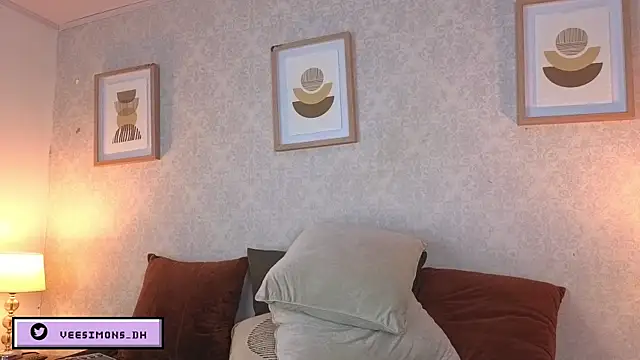 Snapshot of Veronica_simons chatting on April 2026 10:44:02 PM Veronica simons online show from April 2026 10:44:02 PM