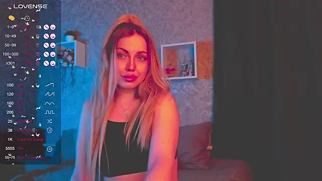 Snapshot of Mika_Rayy chatting on January 2025 08:48:01 PM Mika Rayy online show from January 2025 08:48:01 PM