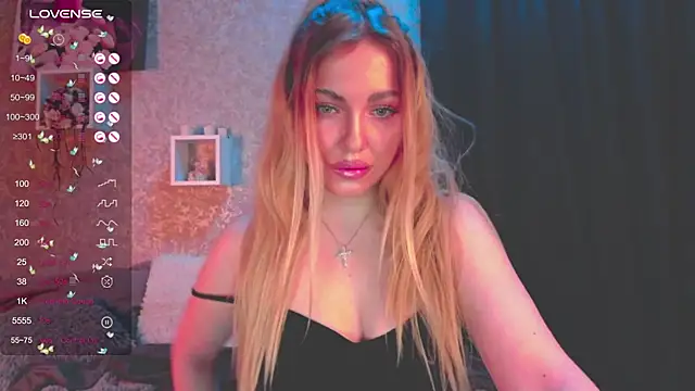 Snapshot of Mika_Rayy chatting on January 2025 02:51:02 PM Mika Rayy online show from January 2025 02:51:02 PM