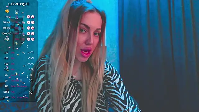 Snapshot of Mika_Rayy chatting on January 2025 10:23:01 PM Mika Rayy online show from January 2025 10:23:01 PM