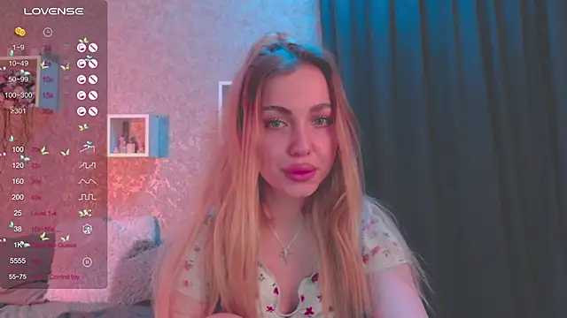 Snapshot of Mika_Rayy chatting on January 2025 09:21:01 PM Mika Rayy online show from January 2025 09:21:01 PM