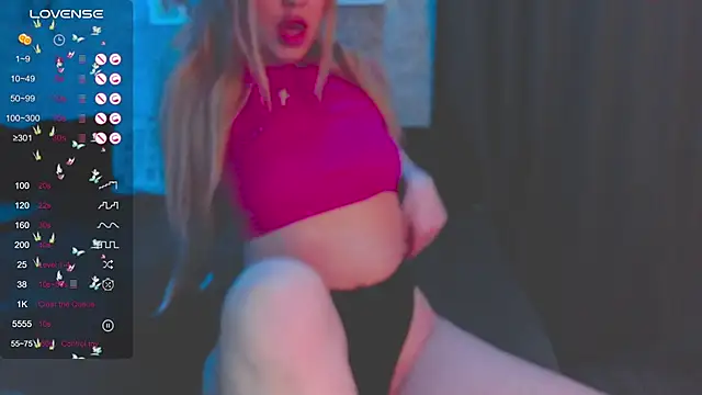 Snapshot of Mika_Rayy chatting on January 2025 06:57:01 PM Mika Rayy online show from January 2025 06:57:01 PM