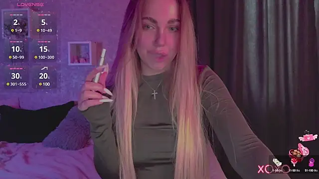 Snapshot of Mika_Rayy chatting on February 2025 06:02:01 AM Mika Rayy online show from February 2025 06:02:01 AM