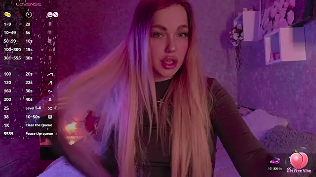 Snapshot of Mika_Rayy chatting on March 2025 08:11:01 PM Mika Rayy online show from March 2025 08:11:01 PM