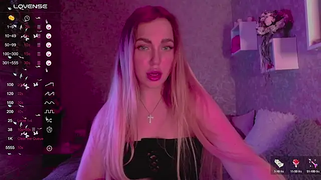 Snapshot of Mika_Rayy chatting on March 2025 08:38:02 PM Mika Rayy online show from March 2025 08:38:02 PM