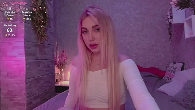 Snapshot of Mika_Rayy chatting on September 2025 05:40:02 PM Mika Rayy online show from September 2025 05:40:02 PM