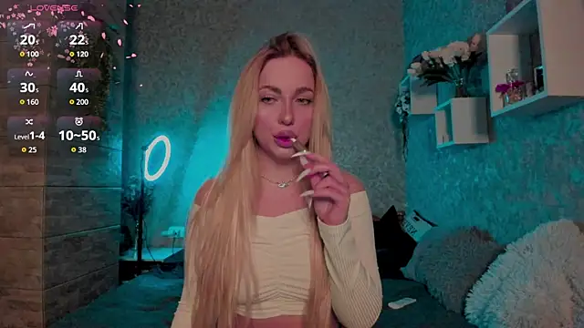 Snapshot of Mika_Rayy chatting on October 2025 05:03:01 PM Mika Rayy online show from October 2025 05:03:01 PM