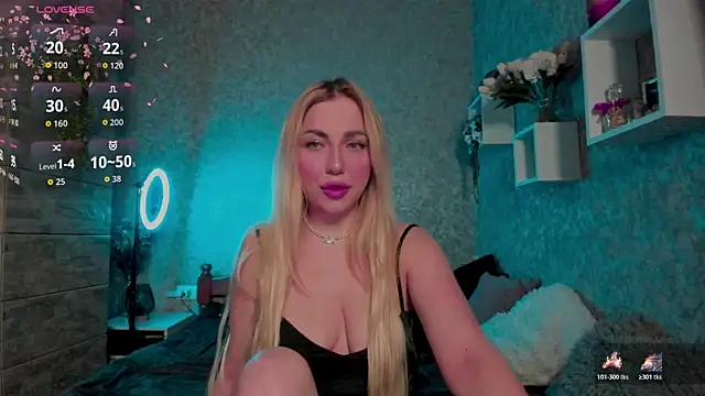 Snapshot of Mika_Rayy chatting on November 2025 10:32:02 PM Mika Rayy online show from November 2025 10:32:02 PM