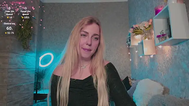 Snapshot of Mika_Rayy chatting on November 2025 08:41:02 PM Mika Rayy online show from November 2025 08:41:02 PM