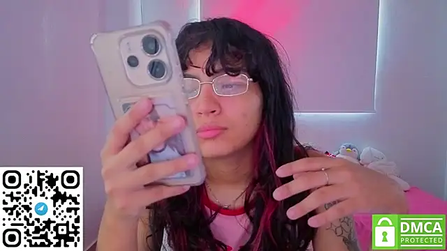 Lovelyamyy online show from April 2026 01:41:01 PM