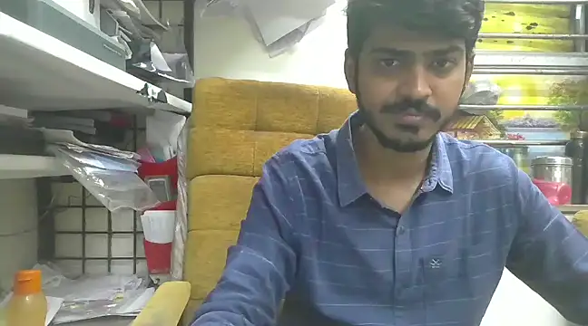 Snapshot of cute_modell chatting on February 2025 12:44:02 PM cute modell online show from February 2025 12:44:02 PM