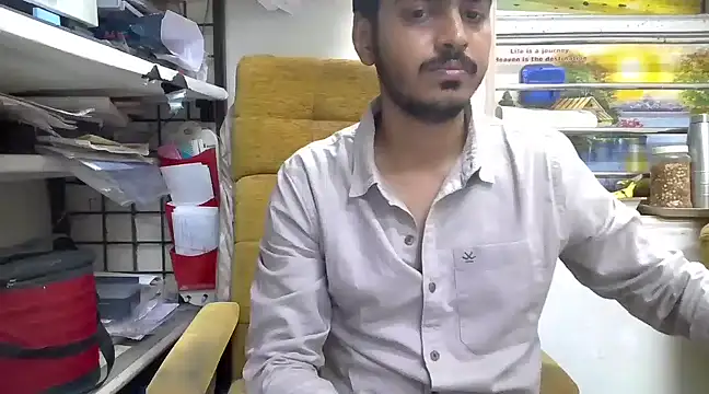 Snapshot of cute_modell chatting on March 2025 12:04:02 PM cute modell online show from March 2025 12:04:02 PM