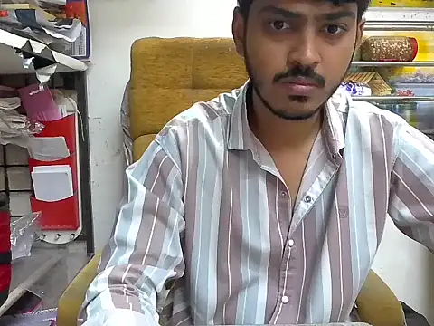 Snapshot of cute_modell chatting on September 2025 12:21:01 PM cute modell online show from September 2025 12:21:01 PM