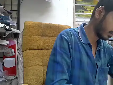 cute modell online show from November 2025 11:54:01 AM