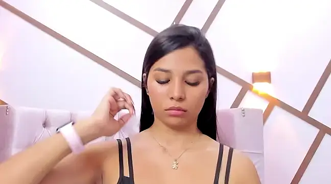 CharlotteGraay online show from January 2025 01:41:01 AM