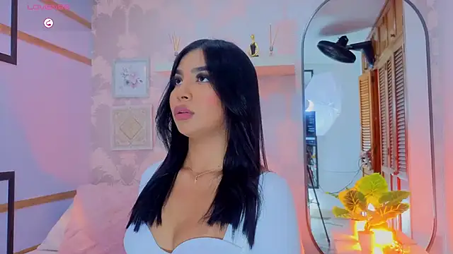 CharlotteGraay online show from March 2026 07:30:01 PM