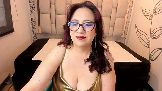 Snapshot of Victoria_Adamns chatting on November 2025 12:06:01 PM Victoria Adamns online show from November 2025 12:06:01 PM