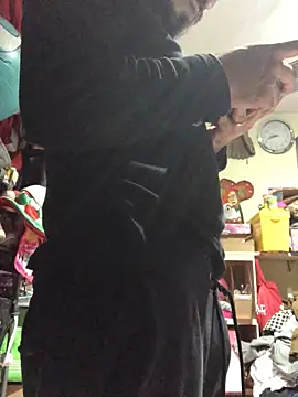 Snapshot of leonardohot1987 chatting on February 2025 05:10:01 AM leonardohot1987 online show from February 2025 05:10:01 AM