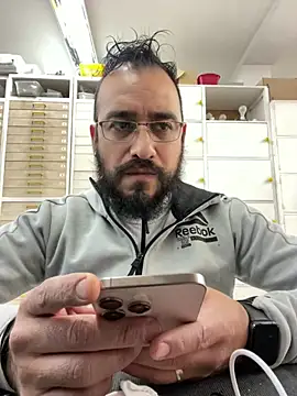 Snapshot of leonardohot1987 chatting on February 2025 07:21:01 PM leonardohot1987 online show from February 2025 07:21:01 PM