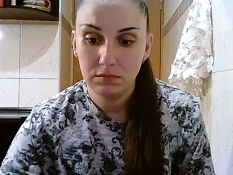 Snapshot of Yuliia30 chatting on June 2026 06:45:01 PM Yuliia30 online show from June 2026 06:45:01 PM