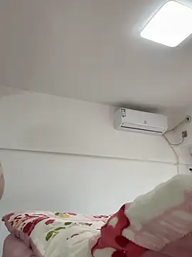 Hey-Cute online show from November 2025 12:27:01 AM