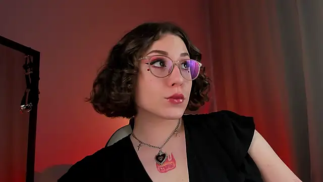 Eva Moss  online show from March 2025 07:02:02 AM