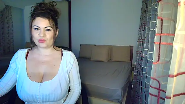 VixenVibesX online show from October 2025 08:37:02 PM