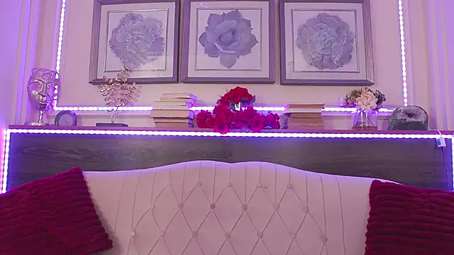 BustyEva  online show from March 2026 04:40:01 AM