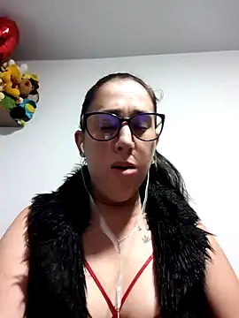 CHARLOTTE 1711 online show from October 2025 03:36:02 AM