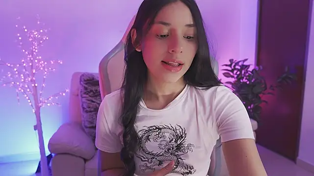 Snapshot of Hade_collinss chatting on September 2025 06:00:01 PM Hade collinss online show from September 2025 06:00:01 PM