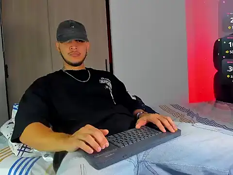 austinoficial online show from December 2025 07:15:02 AM