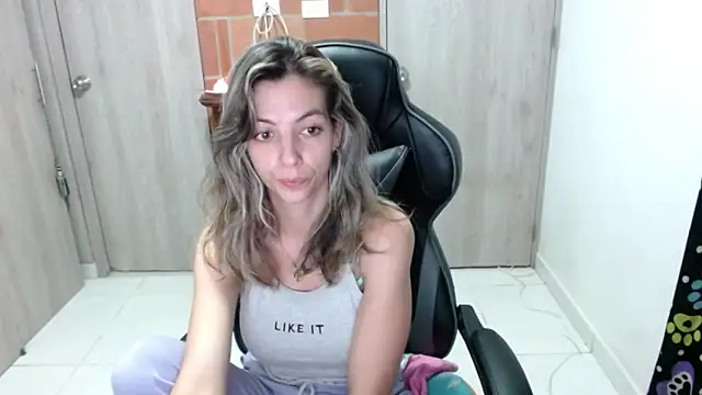 Princezzlove3 online show from February 2025 09:52:01 PM