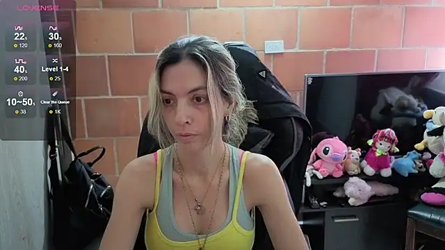 Princezzlove3 online show from October 2025 05:43:01 PM