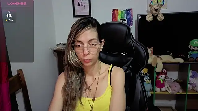 Princezzlove3 online show from October 2025 10:26:02 PM