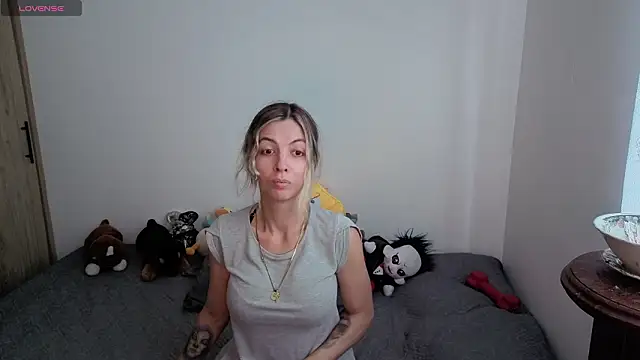 Princezzlove3 online show from February 2026 01:04:02 PM