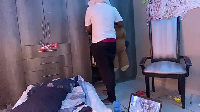 Snapshot of snotLoud chatting on February 2026 01:20:01 PM snotLoud online show from February 2026 01:20:01 PM