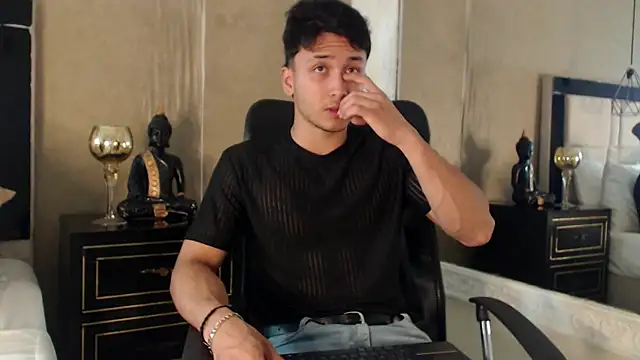 BrandonColee online show from February 2025 01:10:02 PM