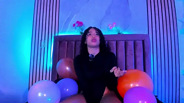 Snapshot of BrigitteRoy_ chatting on October 2025 03:07:02 AM BrigitteRoy online show from October 2025 03:07:02 AM