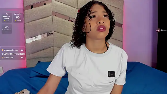 Snapshot of BrigitteRoy_ chatting on October 2025 02:52:01 AM BrigitteRoy online show from October 2025 02:52:01 AM