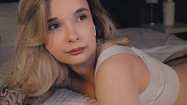 Bella Alita online show from March 2025 08:26:02 PM